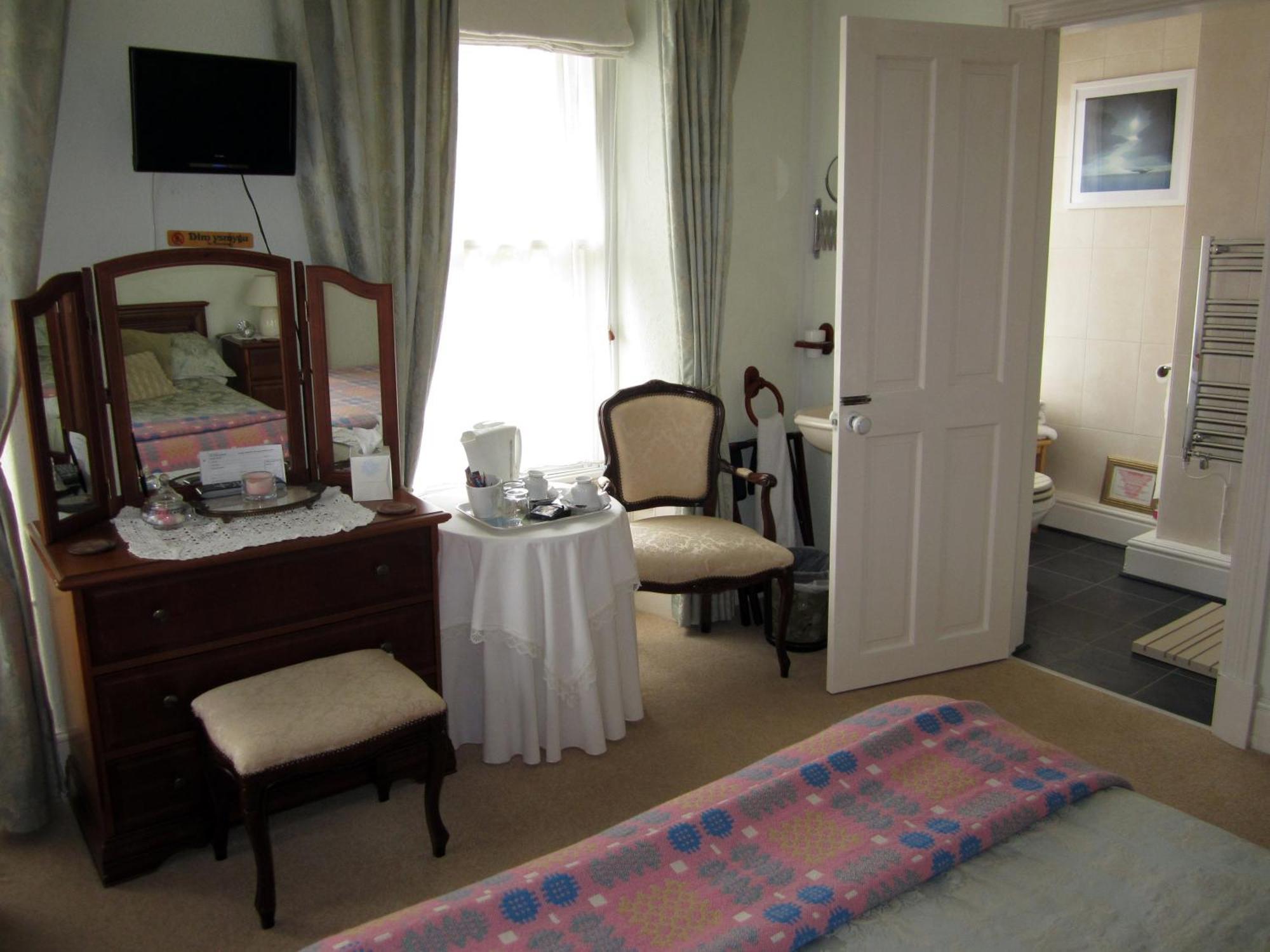 Bed and Breakfast Beechwood House Нью-Ки Номер фото